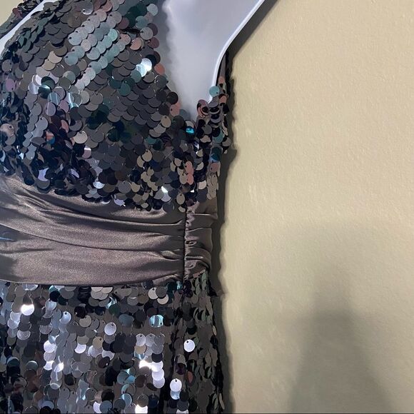FOREVER 21 Beautiful Sequined Party Mini Prom Dress - Picture 9 of 14